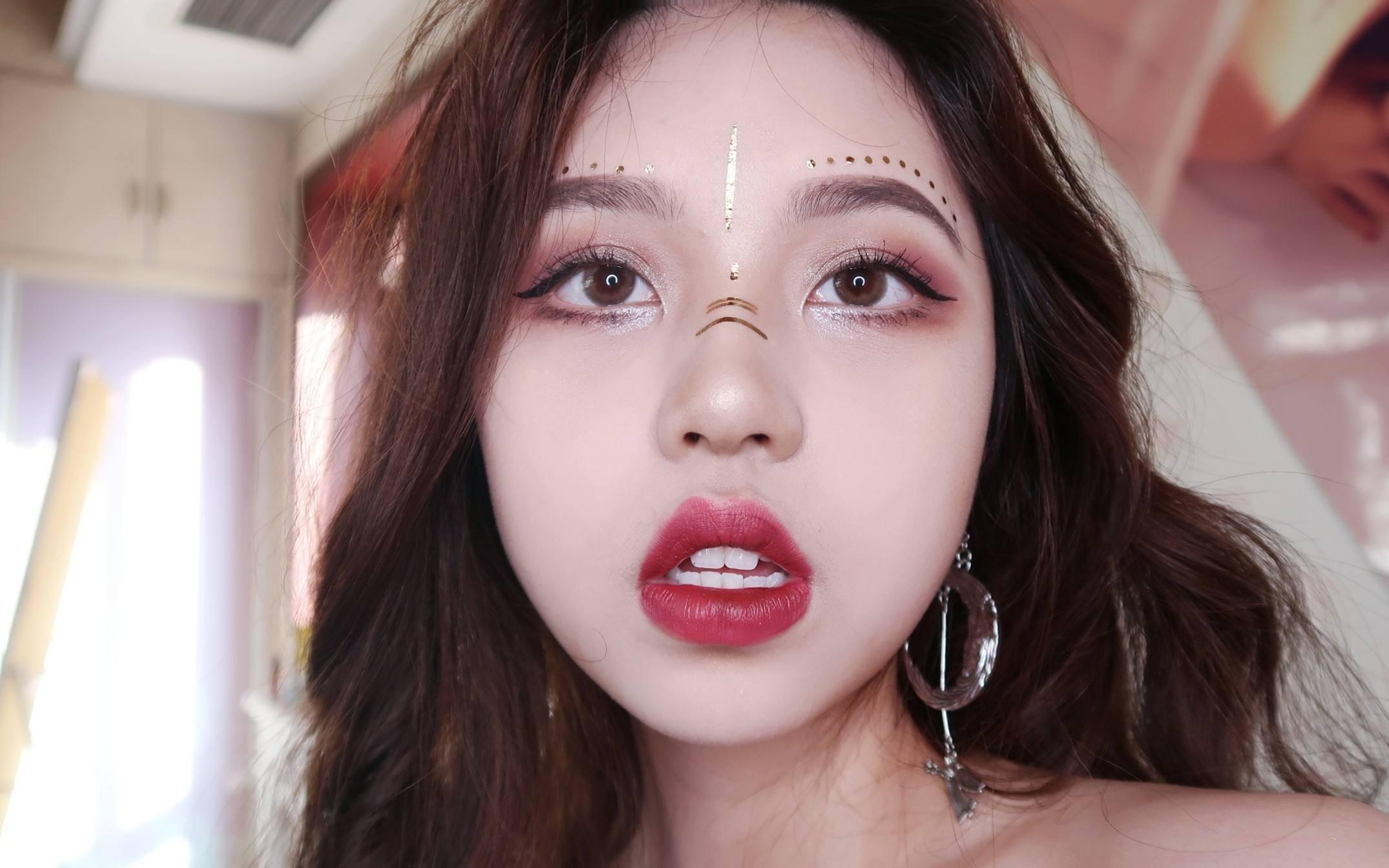 化妆的正确步骤:从基础护肤到完美定妆,轻松打造持久自然妆容 化妆的正确步骤:从基础护肤到完美定妆,轻松打造持久自然妆容